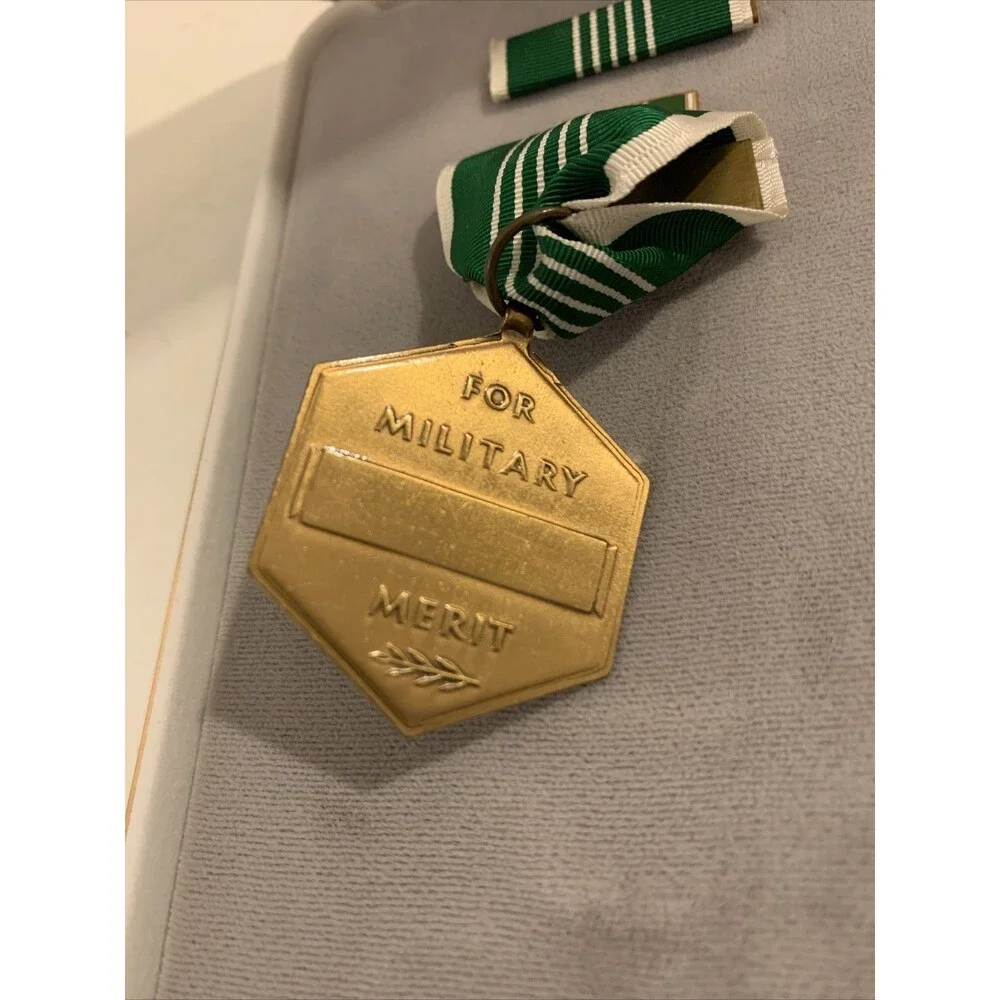 For Military Merit United States Medal Badge Ribbon